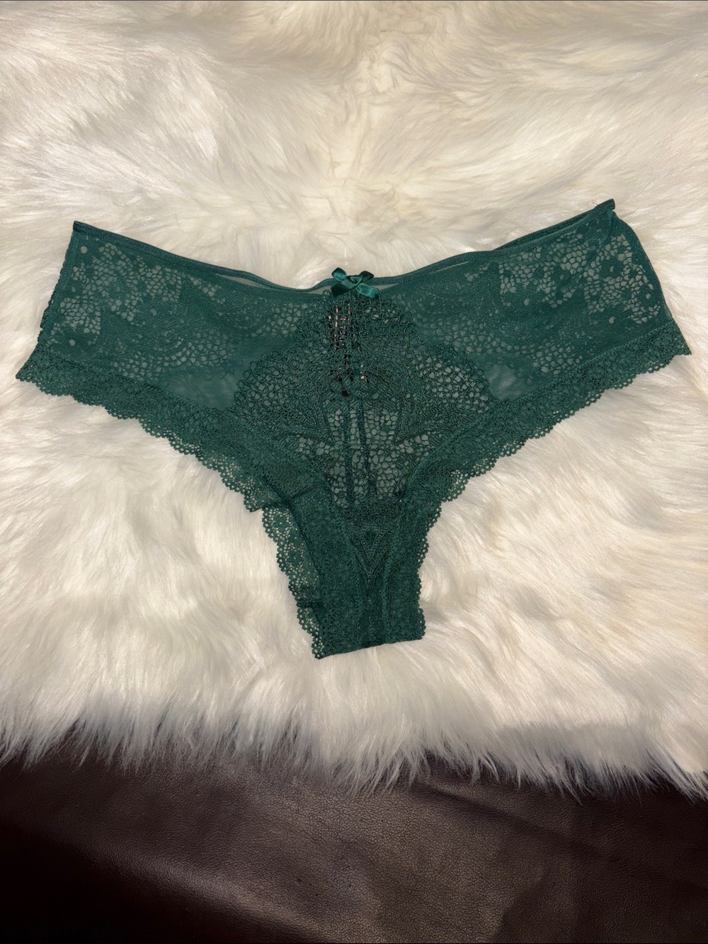 NWT Victoria’s Secret Lace Cheeky Panty crochet Emerald Green L